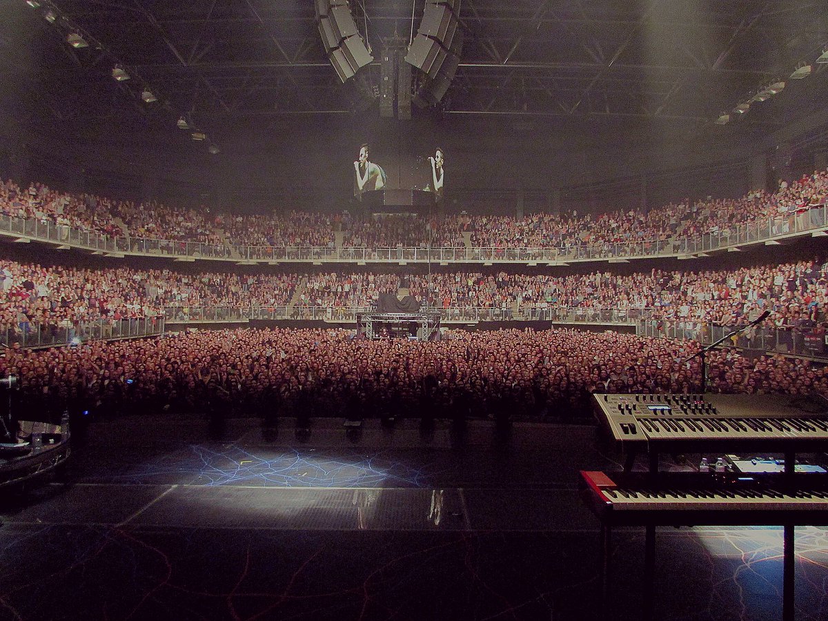 Through my eyes right now... #TheScriptNSWSTour #Belgium #manonawire