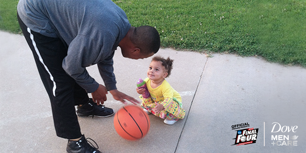 DoveMenCare's tweet photo. Care Makes a Man Stronger—from the driveway to the court.
RT your favorite #RealStrength moment. #MarchMadness http://t.co/Wd405dOr3J