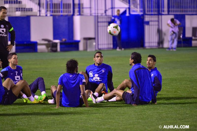 Alhilal_FC's tweet photo. 5 - 5

صور من تمرين الفريق الأول ليوم الخميس 19 مارس 2015
#الهلال
#alhilal http://t.co/tpxbzSE79w