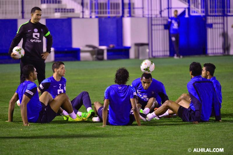 Alhilal_FC's tweet photo. 5 - 5

صور من تمرين الفريق الأول ليوم الخميس 19 مارس 2015
#الهلال
#alhilal http://t.co/tpxbzSE79w