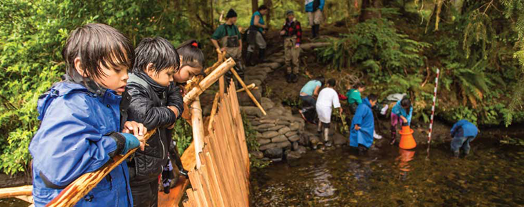 makewaytogether's tweet photo. Learn how @qqsprojects & #HIRMD revitalized an ancient tradition in BC's Koeye River http://t.co/x4JiMWGdol #canh2o http://t.co/BZHQfFqI74