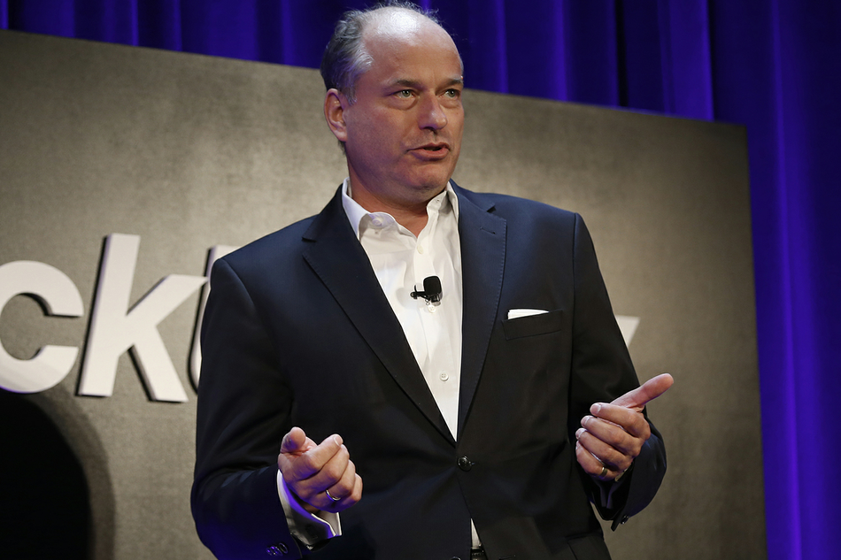 TheObjective_es's tweet photo. #BlackBerry presenta la #SecuTABLET, la tableta que estará a salvo de los curiosos. #Canadá http://t.co/Wwf5Q39D8Z http://t.co/SpQaEOk10w
