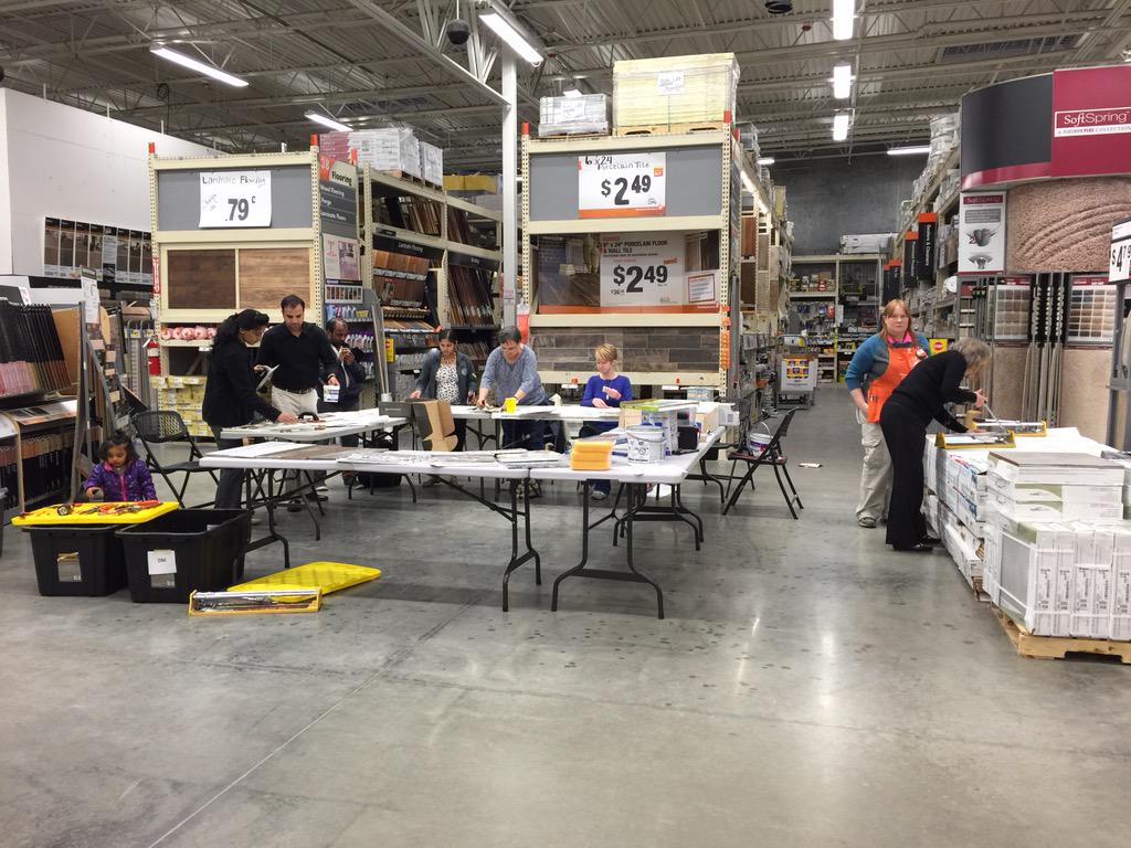 It was a family affair at DIH tonight! Tile backsplashes made easy. <a href="/THDSpecialtyOps/">THD Specialty Selling</a> <a href="/johnson_sly/">Sylvester JohnsonTHD</a> <a href="/GabeCokerTHD/">Gabe Coker</a>