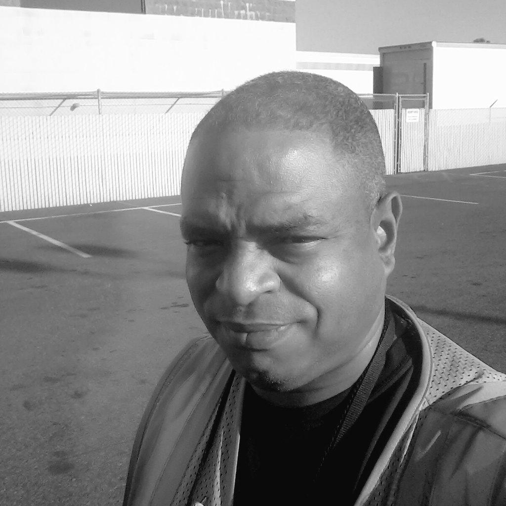 Muukbuuk65's tweet photo. Ready for another day at work http://t.co/X1EeWsnqCF