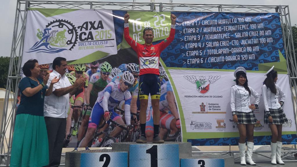femeci's tweet photo. #Imagen etapa 3 Aberasturi #España levanta los Brazos @GobSalinaCruz Salomón OAX continúa de líder #VueltaOaxaca2015 http://t.co/0ULgYcOiCR