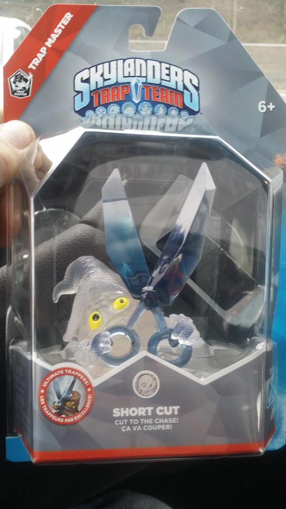 skylanderbuff's tweet image. Attention @ToysRUs shoppers. This guy pretty sure 1 per store. Have em open cases. Persistence pays @SkylandersGame