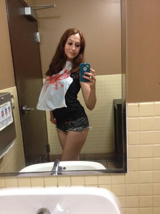 Nom times at a Cajun seafood boil. I love food. http://t.co/VPHwREdRLG<a href="/tag/goddess"class="tags"><span>#goddess</span></a><a href="/tag/femdom"class="tags"><span>#femdom</span></a><a href="/tag/domina"class="tags"><span>#domina</span></a><a href="/tag/mistress"class="tags"><span>#mistress</span></a><a href="/tag/findom"class="tags"><span>#findom</span></a><a href="/tag/d"class="tags"><span>#d</span></a>