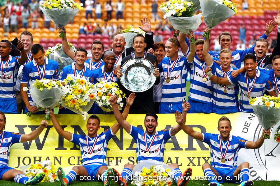 ForzaPECZwolle's tweet photo. Diederik Boer is met het  winnen van Johan Cruijff Schaal de succesvolste Ajacied van het seizoen! (@paulusschrijver) http://t.co/HABWkPqVXs