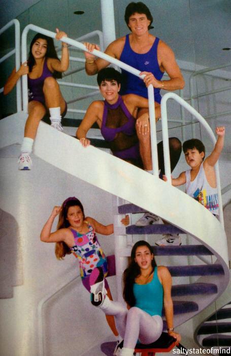 EmilyElise's tweet photo. #tbt @KimKardashian @khloekardashian @kourtneykardash @robkardashian @KrisJenner 😂🙌😂 http://t.co/w5a7MTJirw