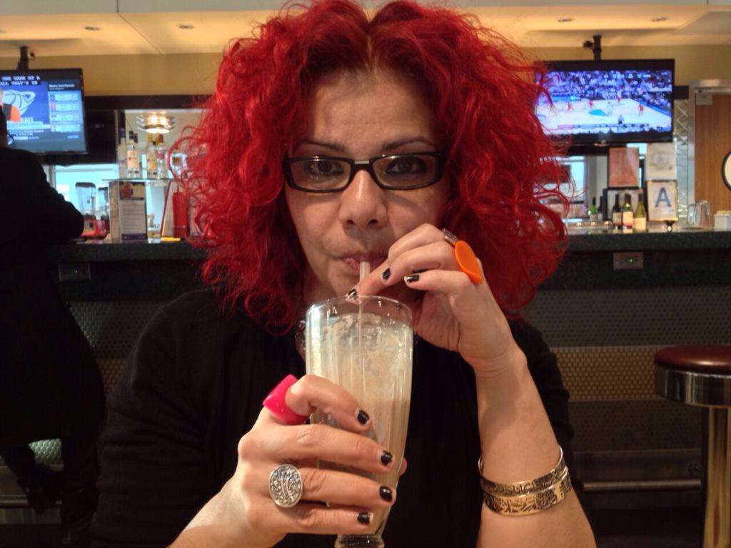 monaeltahawy's tweet image. I can teach you, but I have to charge...;-)