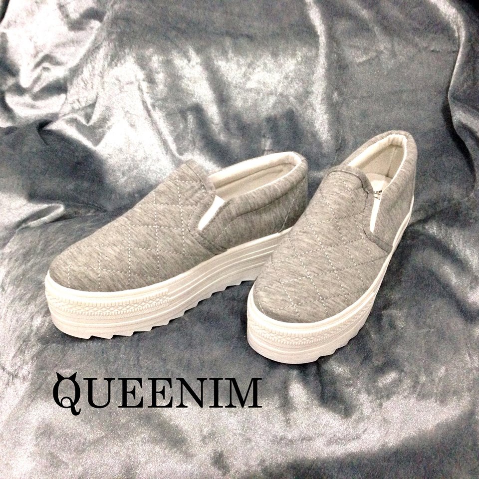 QueenimShop's tweet image. พร้อมส่ง ถ่ายรูปจากสินค้าจริง
วัสดุ : ผ้าใบ ส้นมัฟฟิน แบบใหม่
สี : เทา
เบอร์ : 37 38
ราคา : 420 บาท