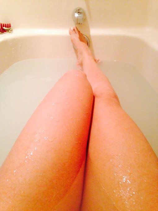 Bueno , luego de un dia intenso y caluroso .. Toca dormir . se cuidan ! http://t.co/jF3e6iuuZC<a href="/tag/leysifotos"class="tags"><span>#leysifotos</span></a>