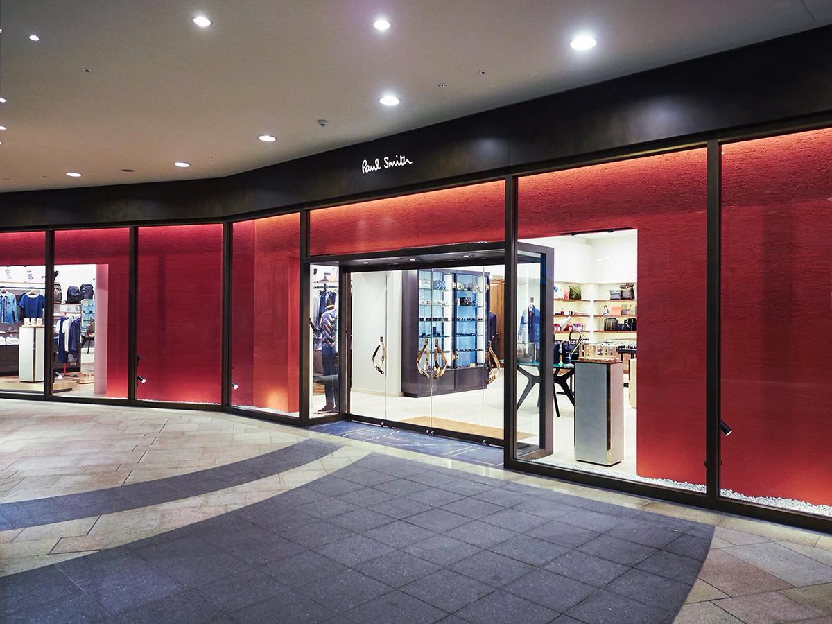 Paul Smith Japan 全館リニューアルグランドオープンを迎えた なんばパークス 本日2fにポール スミスメンズショップがオープンしました 店頭ではドリンクサービスを行っていますので ぜひお立ち寄りください Http T Co Qhil32nkur