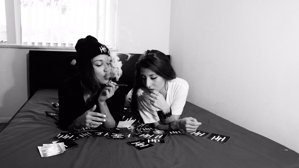 hh_syndicate's tweet photo. #hiddenhandsyndicate #hhs #clothing #apparel #urbanwear #lifestyle #miami #bitches #smoking #blunts  #305 http://t.co/rHIoF7qctU