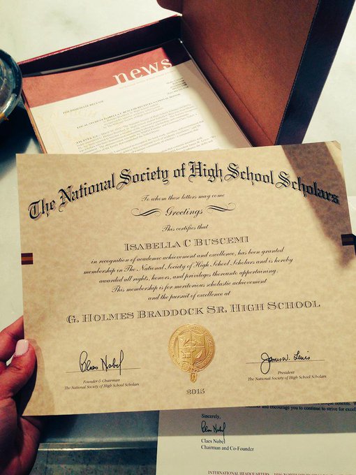 dorks rule 😎 http://t.co/yDGjyin58H