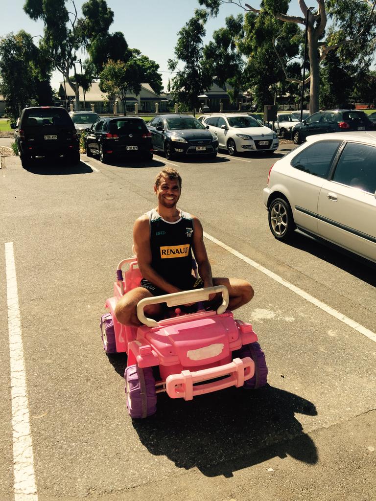 “<a href="/AlipateCarlile/">Alipate Carlile</a>: Krak pretty happy with his new ride #allsmiles #prettyinpink ”well deserved Krak