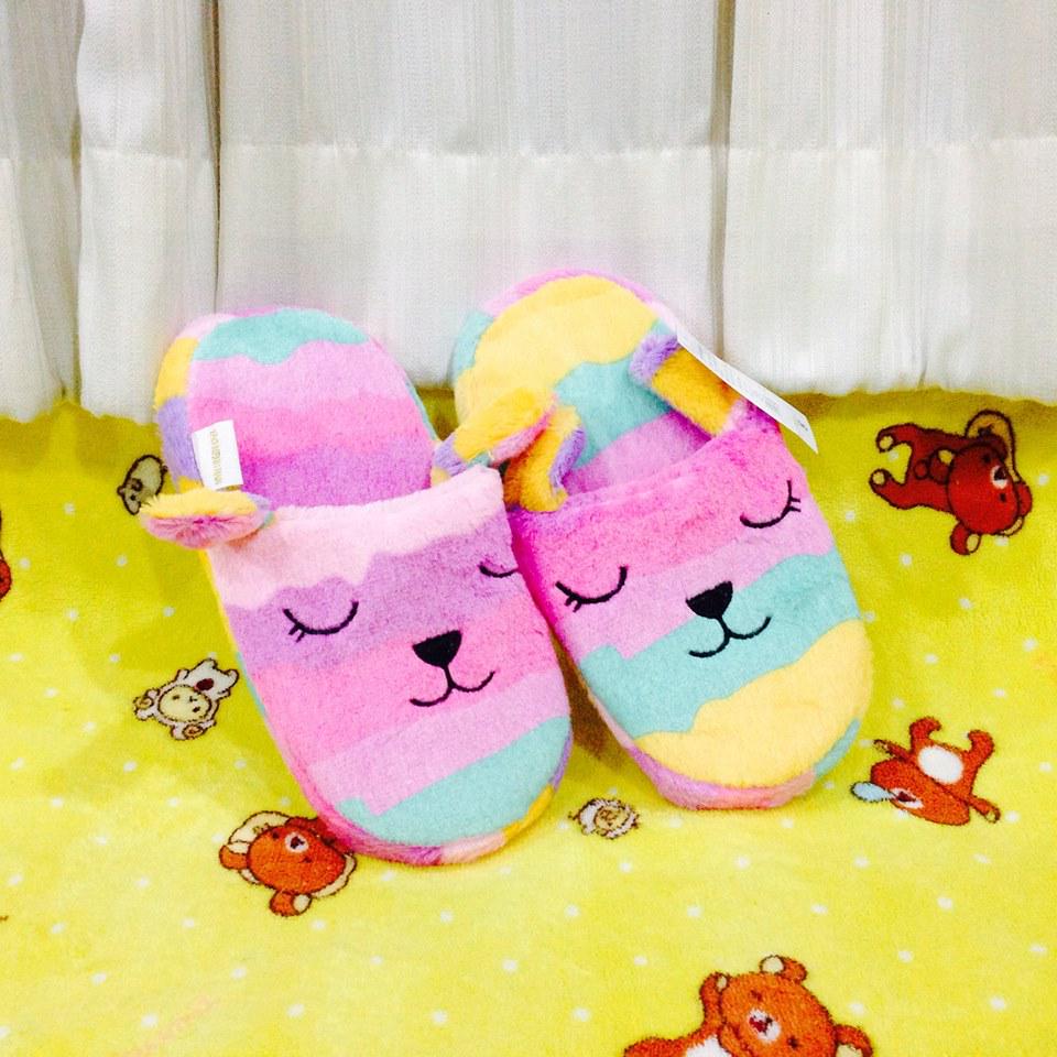 MMHouseShop's tweet image. พร้อมส่ง ถ่ายรูปจากสินค้าจริง
รองเท้าใส่อยู่บ้าน CRAFTHOLIC นุ่มๆ
ขนาด Freesize
ราคา 300บาท