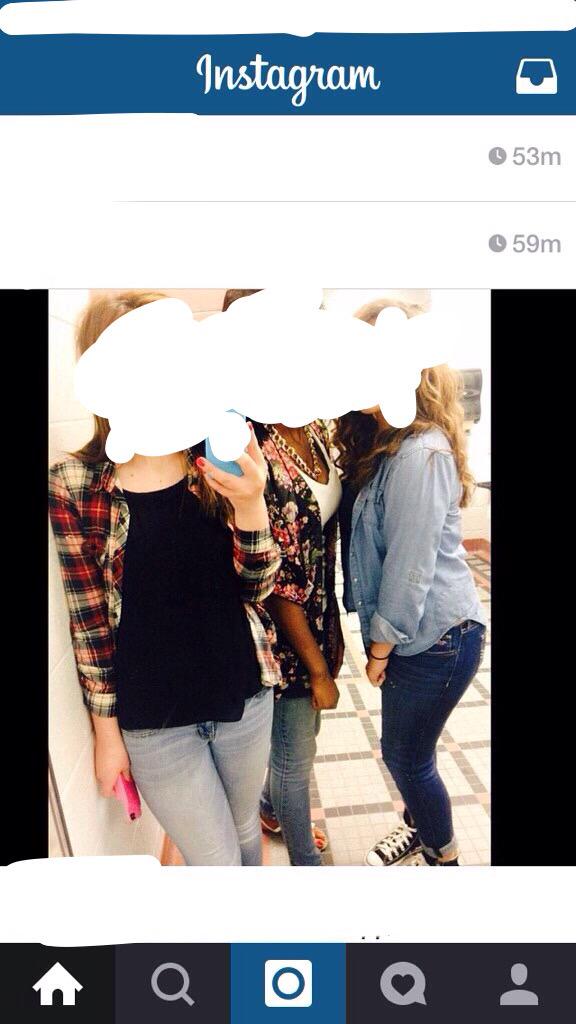 OnlyAtSW's tweet photo. This mirror is probably the most popular thing at Sw😂 http://t.co/QAyKDRLPHy