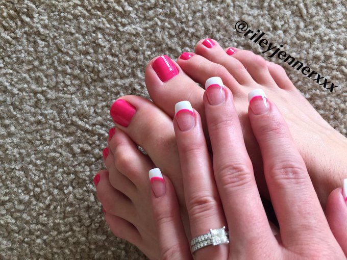 Finally got my nails done ☺️ http://t.co/1XJjBmNiEL<a href="/tag/gapequeens"class="tags"><span>#gapequeens</span></a><a href="/tag/bestanalmovie"class="tags"><span>#bestanalmovie</span></a>