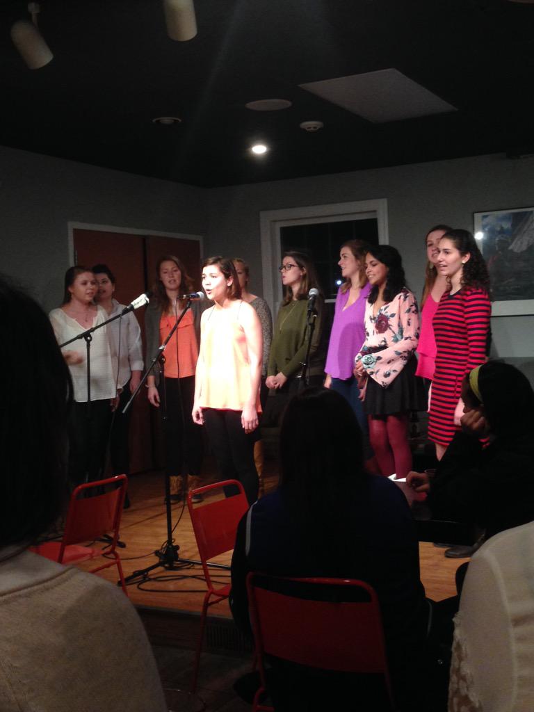Come to @SummitCoffeeDC NOW to catch this performance by the <a href="/DsonDelilahs/">Davidson Delilahs</a>!!