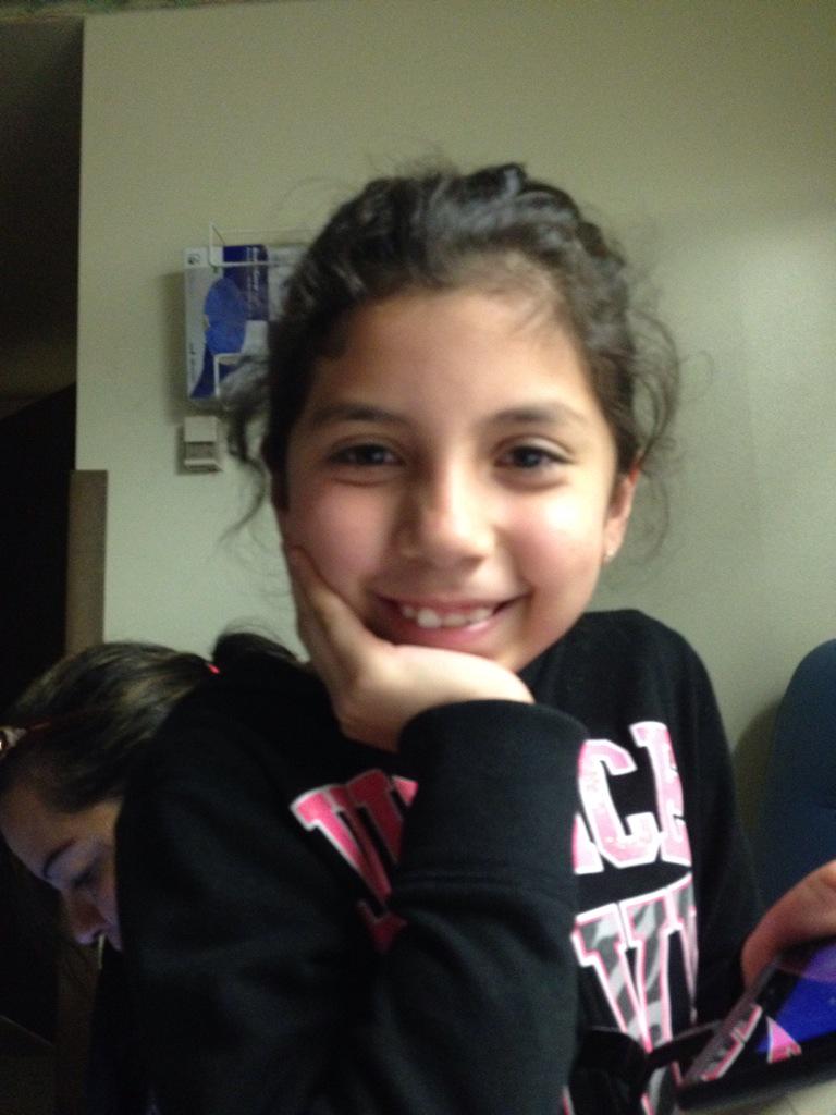 omarines9's tweet photo. @omarines9 #topekavacations  con la niña Hederina, she's so cute 💖💖 http://t.co/NrOORXWJeN