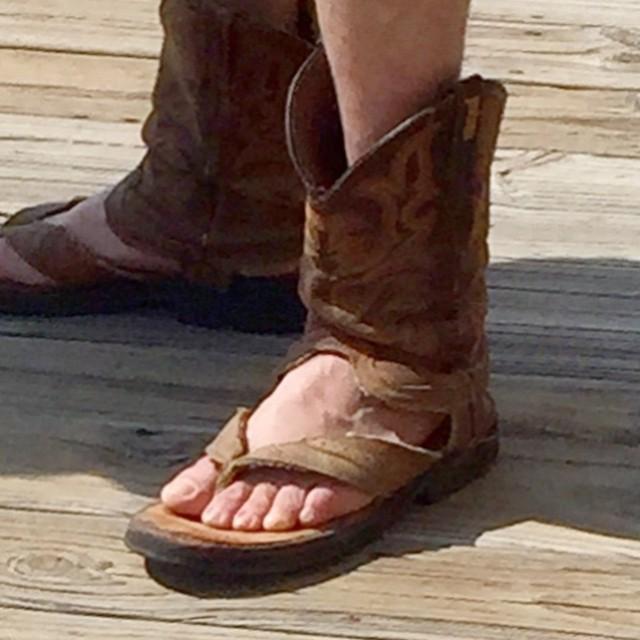 Tremendo cortar a tajos Pino mitú on Twitter: "The new trend for texan mothers: Boot-chanclas #mituMIX (Repost from @wadboy) http://t.co/WI4WSxyQzE http://t.co/9zRS9qAsf9" / Twitter Tremendo cortar a tajos Pino mitú on Twitter: "The new trend for texan mothers: Boot-chanclas #mituMIX (Repost from @wadboy) http://t.co/WI4WSxyQzE http://t.co/9zRS9qAsf9" / Twitter