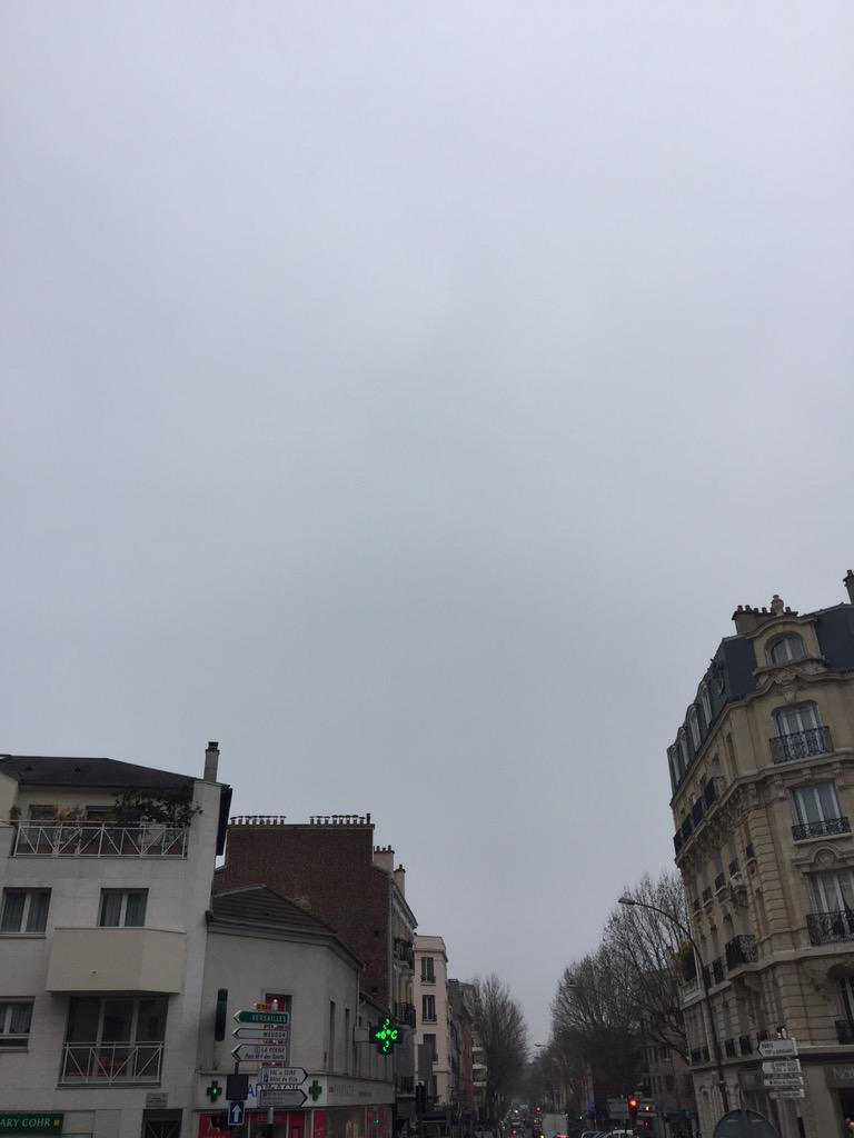 Twittdejeremy's tweet image. Lourde l'éclipse