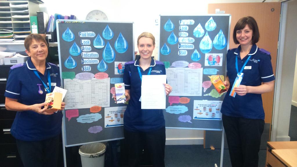 EmmaFishuhcwADN's tweet photo. @nhsuhcw @NHWeek PF team offering patients fruit teas, hydration leaflets & a quiz for staff #FluidFriday #NHweek2015 http://t.co/0As16WTre4