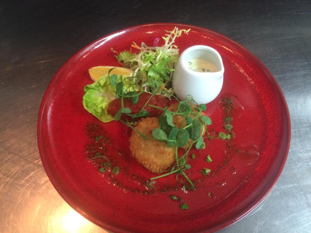 LangsofLongton's tweet photo. Thai fish cakes with tomato pickle and lemongrass sauce. http://t.co/SA9wHPEGhf