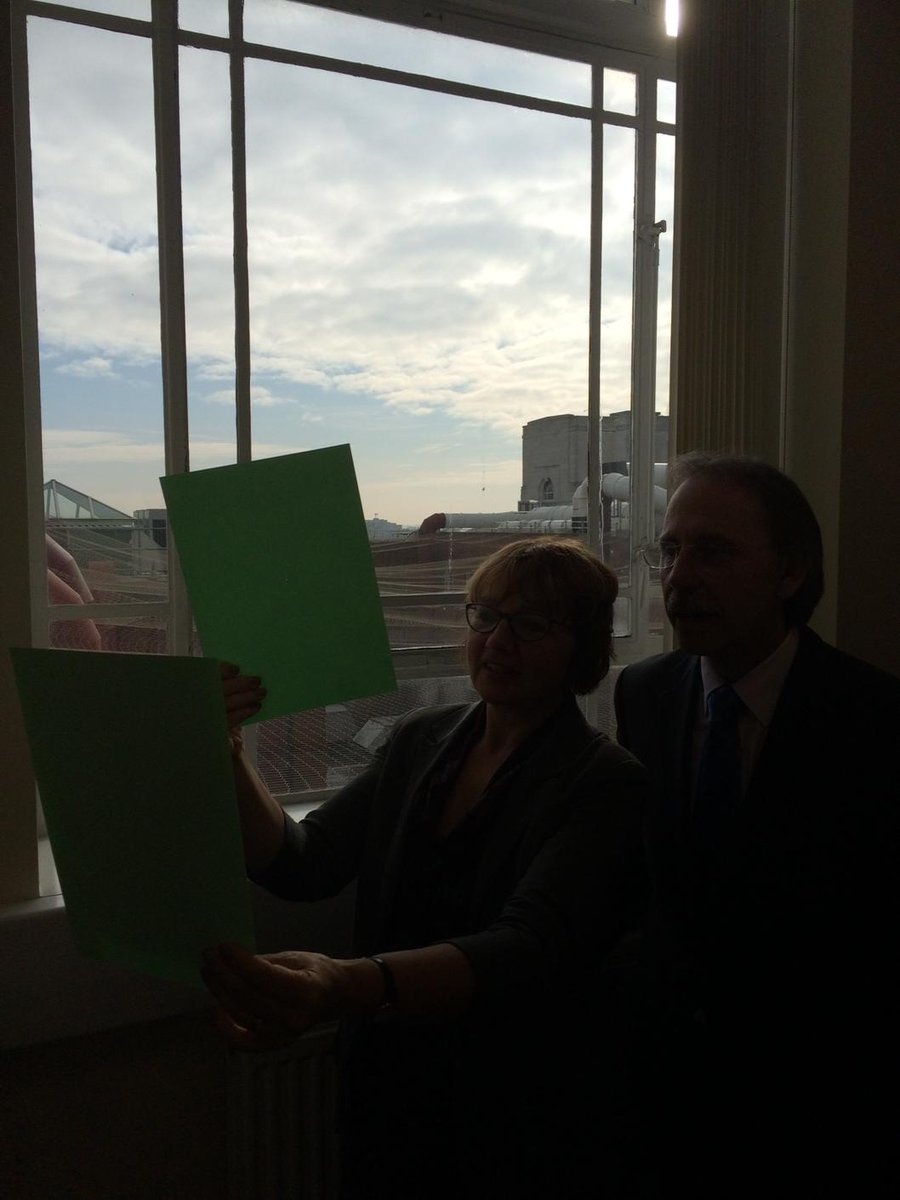 HelenBillington's tweet photo. Safely viewing the solar eclipse http://t.co/9bOaospTYO