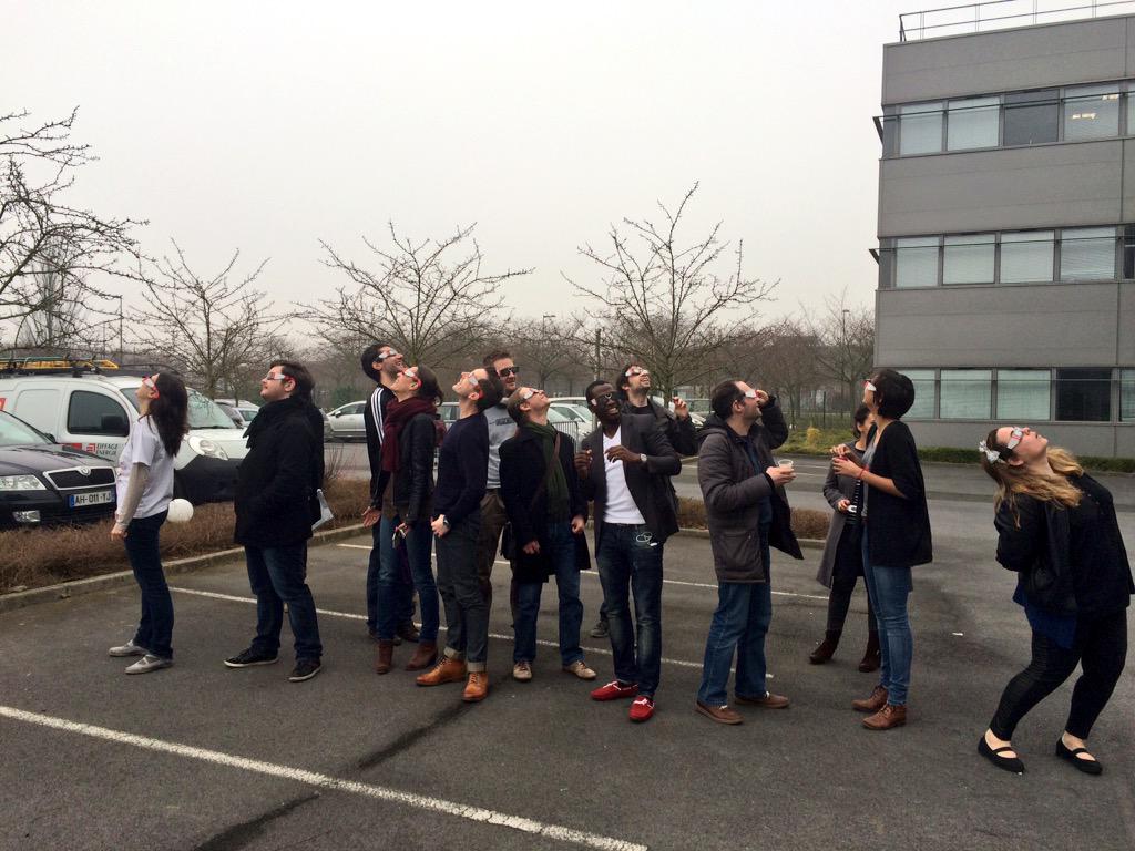 On est équipé et on cherche le soleil un peu partout, c'est un peu ça le problème  #eclipse2015