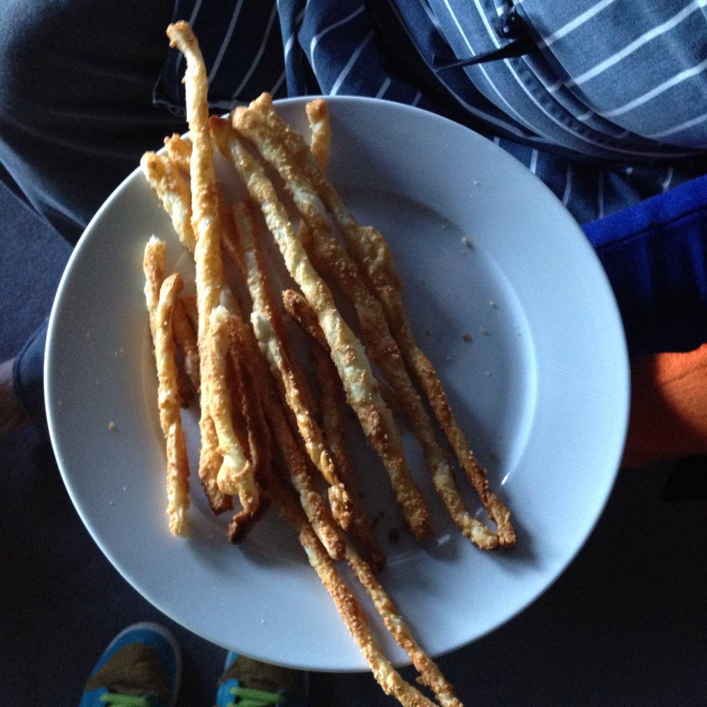 catwhisperer69's tweet photo. Parmesan cheese straws. So yum &amp; easy to make. #nomnom http://t.co/IxNnjIphTn
