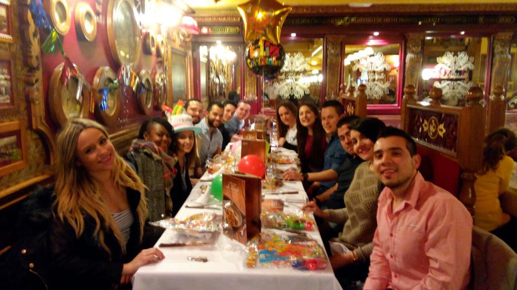 neremiribi's tweet photo. Merece la pena el estres despues de  ver que todo a salido genial! Feliz cumple  @sandragalan91 y a @javiermartxu http://t.co/OCgOsf9kKV
