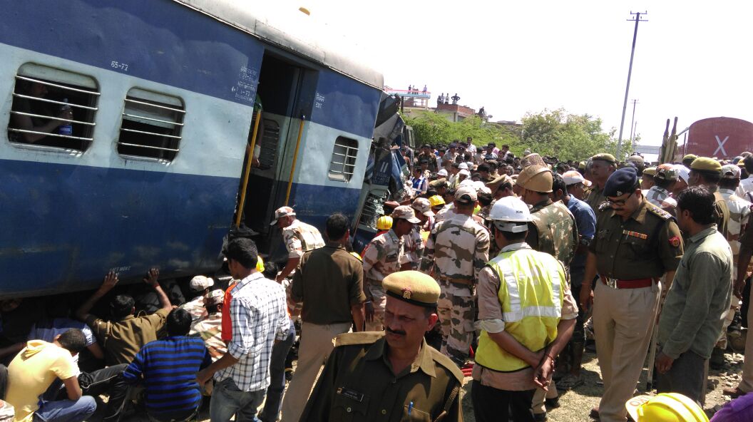 TOILucknow's tweet photo. #JantaExpress was to stop at #Bachrawan but it did not: Neeraj Sharma, CPRO Northern Railways #trainaccident http://t.co/Jfqo3PmVK5