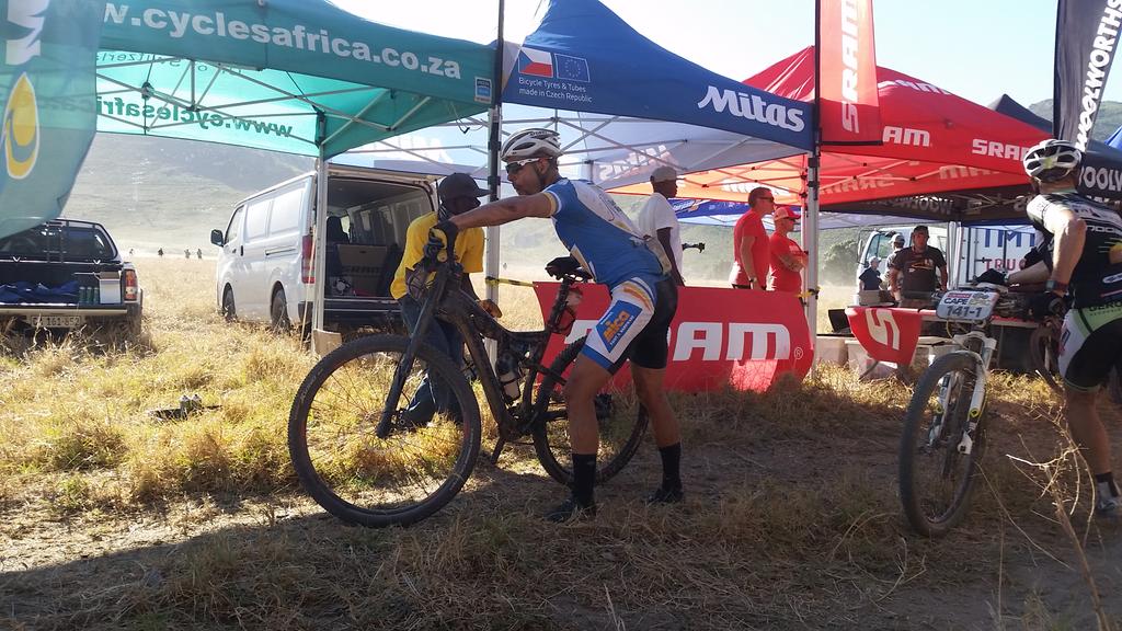 Stage 5 of <a href="/AbsaCapeEpic/">Absa Cape Epic</a> water point . <a href="/nicwhitedotcoza/">Nic White</a> flying through followed shortly by <a href="/JacoKakaa/">Jaco Ferreira</a>