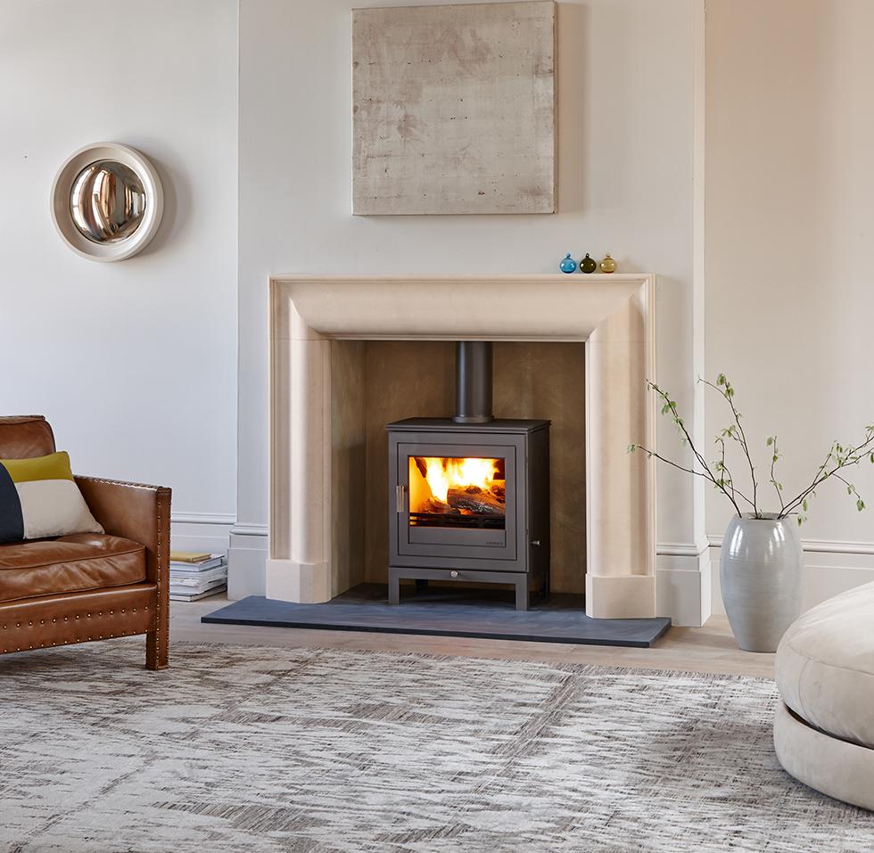 MyHomebuilding's tweet image. Choosing a fire surround is about more than looks, says @DaisyHBR ht.ly/Knx07