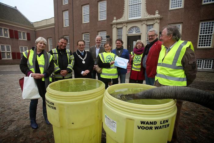 meerklank's tweet photo. Wandelen voor water was weer top! Iedereen heeft super genoten, mede dankzij de goede organisatie. Rotary bedankt! http://t.co/vNQAN78tKz