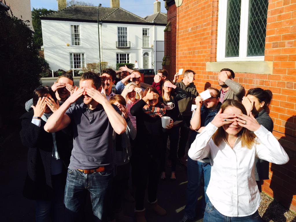 rachelthorntonA's tweet image. Save those eyes #eclipse2015 @scarlettabbott #safeviewing #pricelesseyes