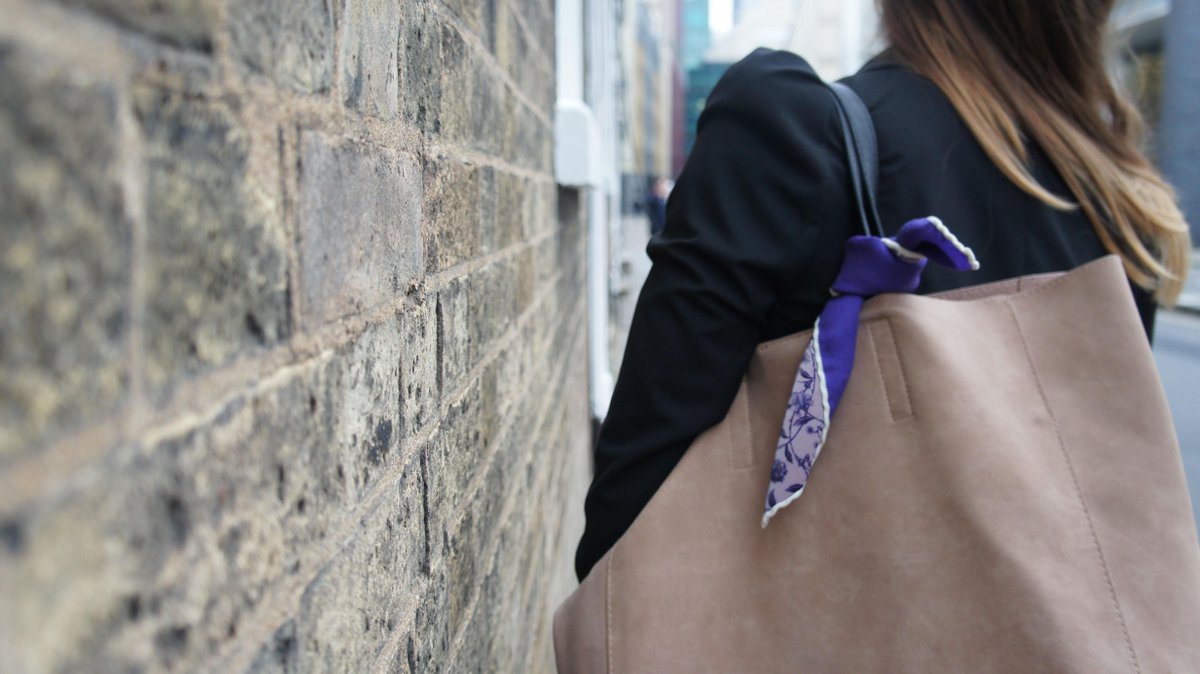 UrbanNobility's tweet image. Attach this functional piece of fabric to your handbag and round out your outfit! meetsirtony.com #URnoble