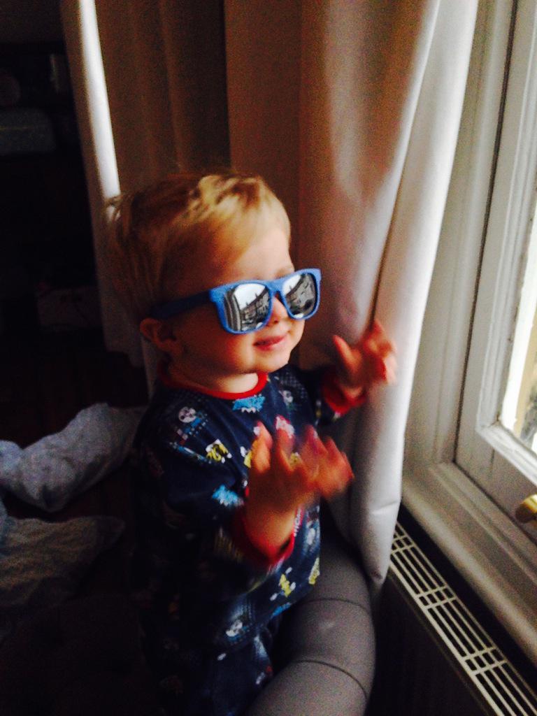 kate_t's tweet photo. Glasses at the ready but no sign of #eclipse2015 http://t.co/imWAUDpUD2