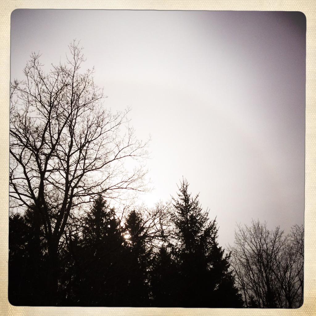 PaulaTiainen's tweet photo. #auringonpimennys #halo #lohja http://t.co/yrAFrfXede