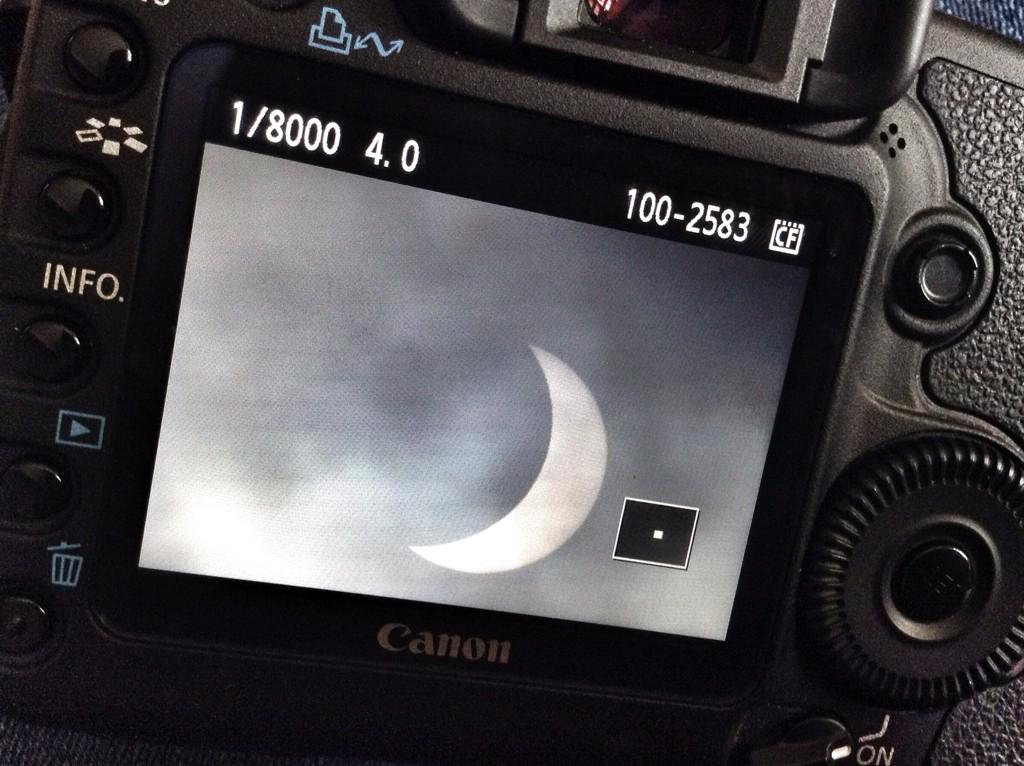 My eclipse :) #SolarEclipse2015 #JodrellBank #StargazingLive <a href="/ProfBrianCox/">Brian Cox</a> #SolarEclipse <a href="/BBCStargazing/">BBC The Sky at Night</a> <a href="/jodrellbank/">Jodrell Bank</a>