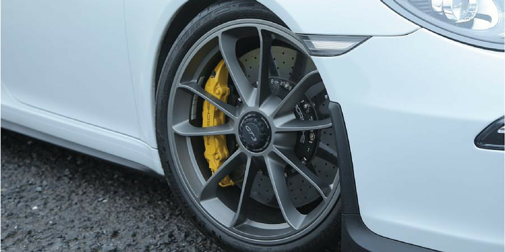 MarotProDriving's tweet image. My #TrackTips for driving #smootherandfaster Invest in good quality tyres!