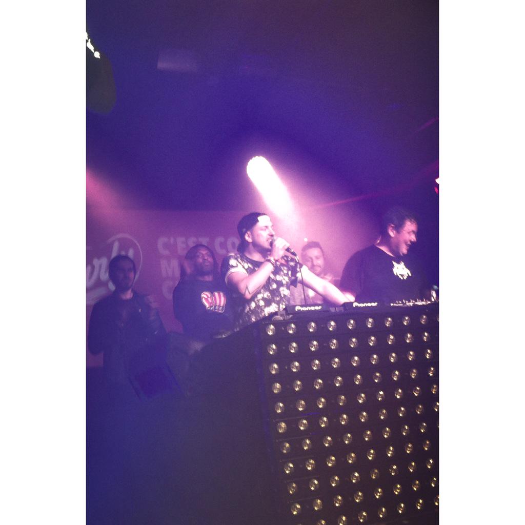 eivissa_a's tweet photo. Last Night 🎉 #CurlyPartyFunLive #Curly @JoachimGarraud @quentinmosimann @michaelcanitrot @dimchris SHOWCASE 👾🎉❤️ http://t.co/yzhstNO5Nl