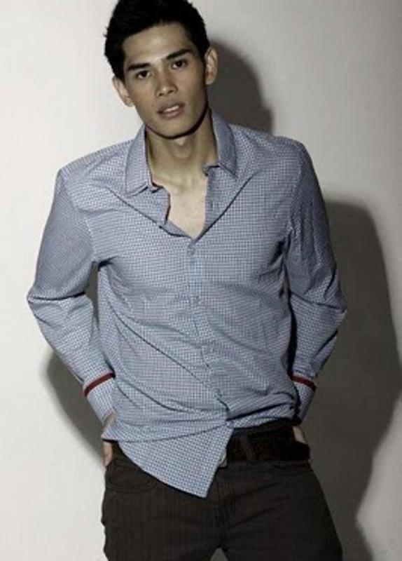 iamethanrufino's tweet photo. #FridayHotness2 #SarapNgPinoy ... Rye Burgos ... Ang Fil-Am hottie. http://t.co/JjOZMlnUIe