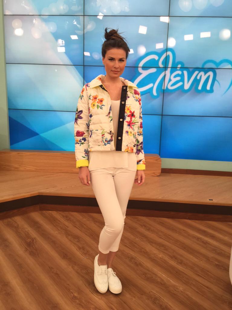 Eleni_AlphaTV's tweet photo. Καντε retweet στην φωτο και κερδιστε ολο το συνολο !! Απο την ΖΙΝΙ💋 http://t.co/ymxX2oathk