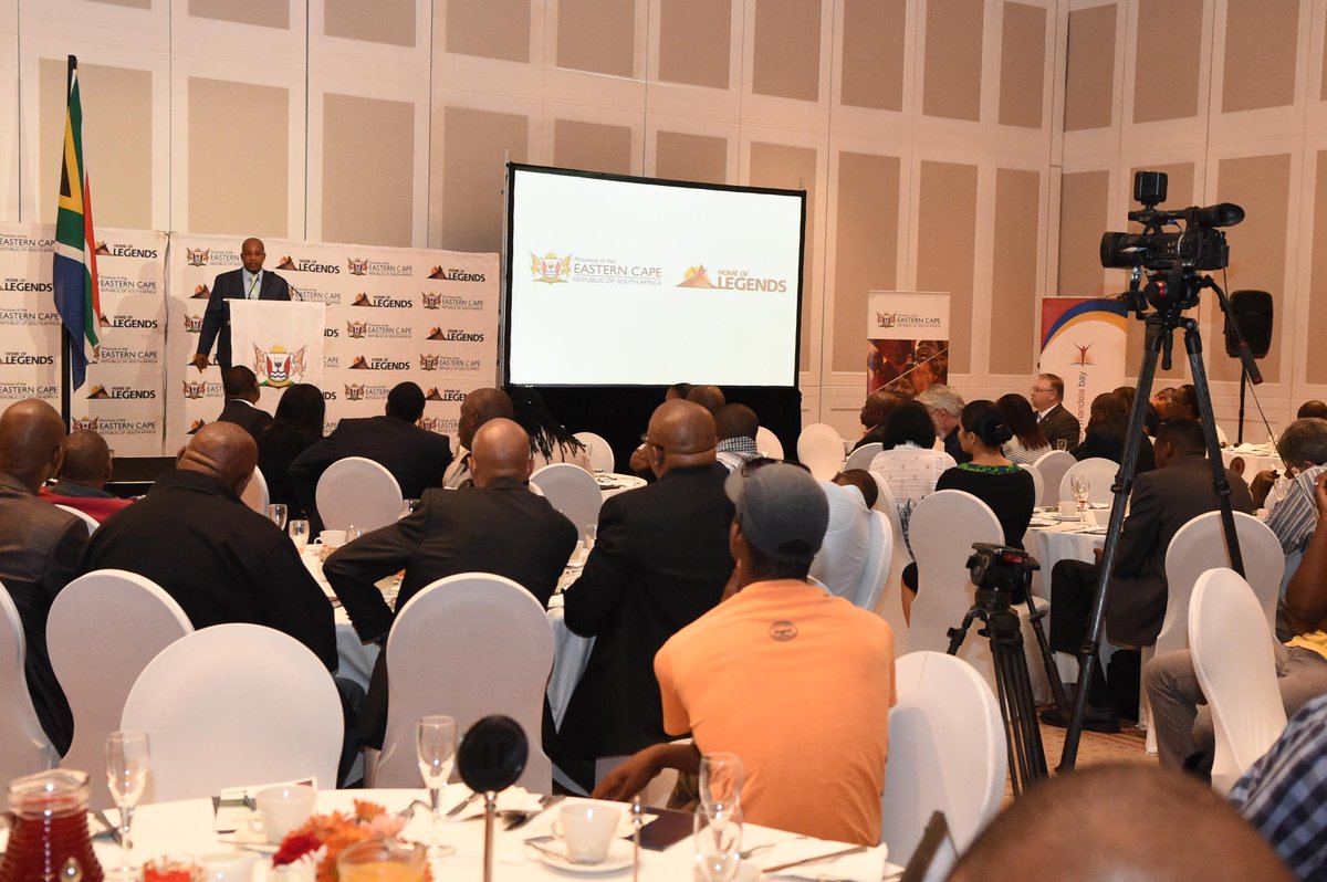 EcPremiers's tweet photo. Premier engaging business leaders NMMM http://t.co/E9rsQOTwKU