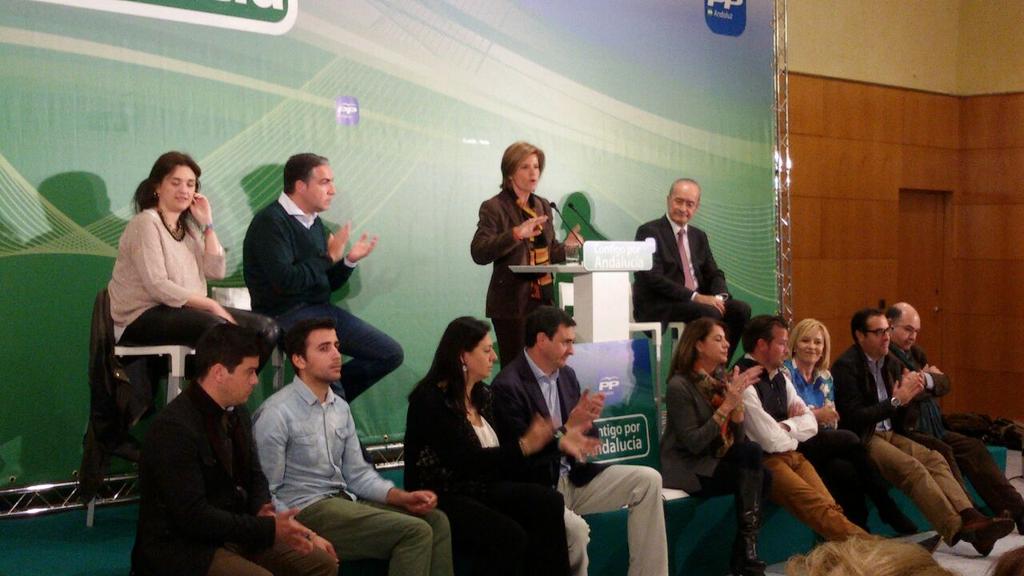 NNGGMalaga's tweet photo. .@esperanzaona: "El auténtico problema de Andalucía es el @psoeandalucia." #JuanmaSI http://t.co/iAr88zCs0J