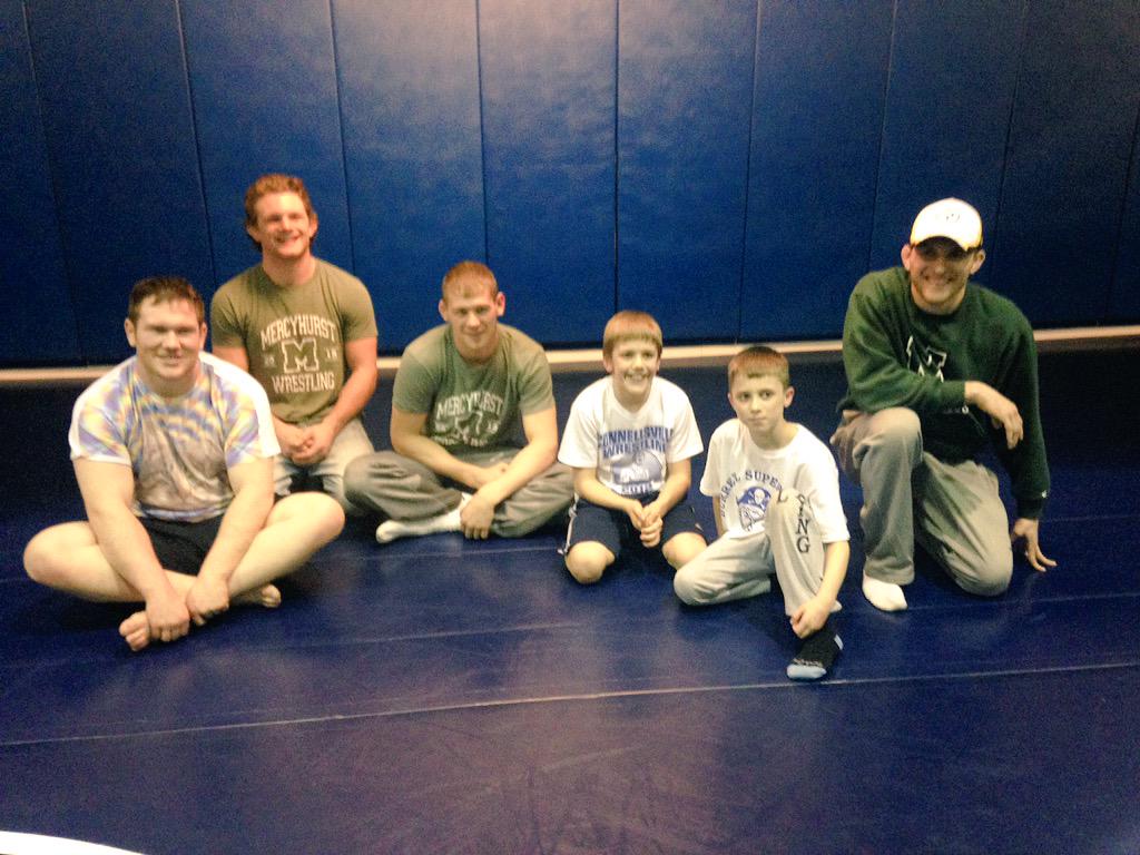 MatFactory_WC's tweet image. Lil factory workers getting ready for states  w\ @LakersWrestling