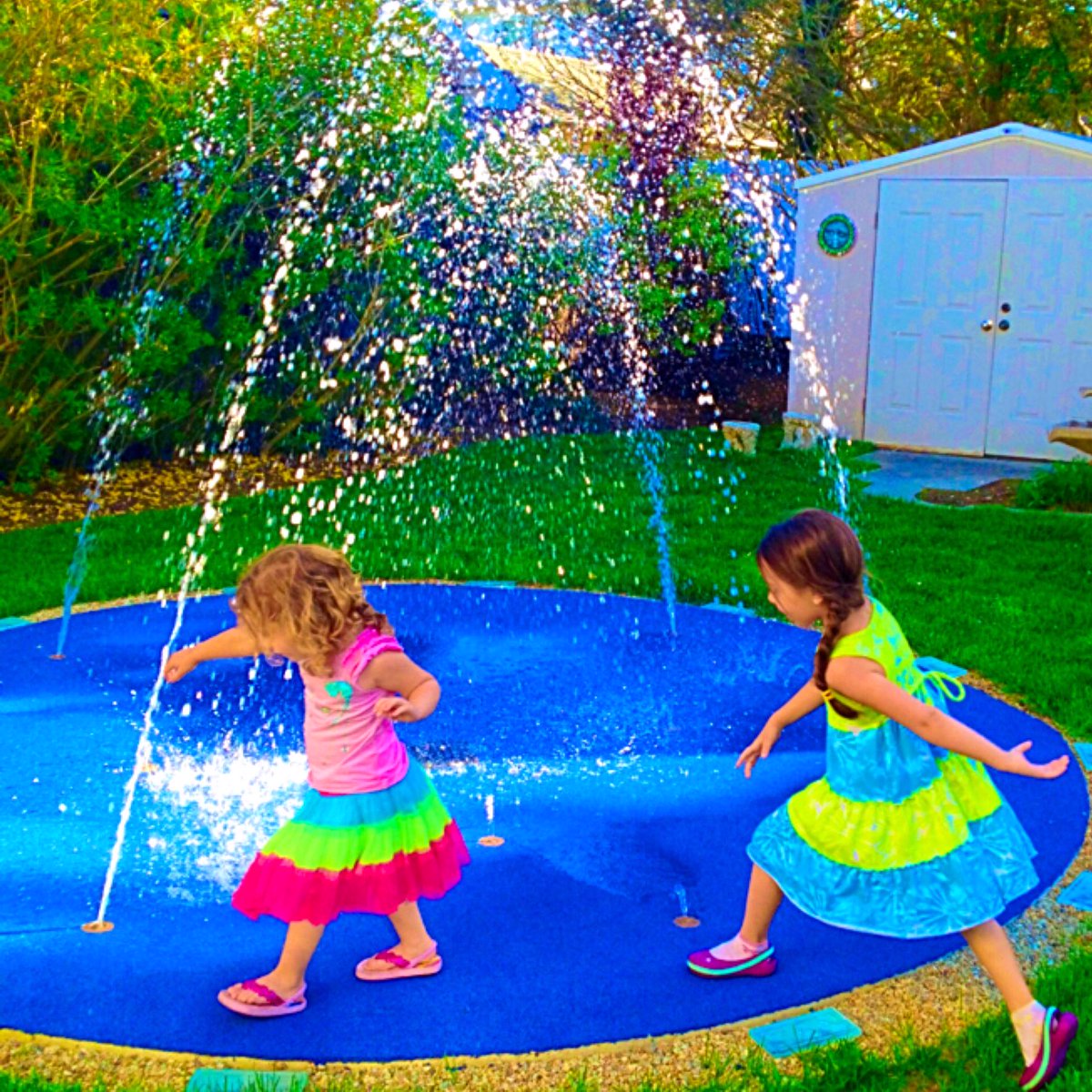 MySplashPad1's tweet photo. Looking for #backyard fun this summer? Bring the #waterpark home!! #SplashPad #MySplashPad
http://t.co/r3RbStluNJ http://t.co/kxiaCgd6vz